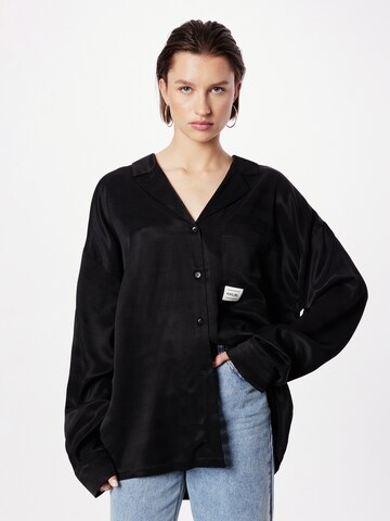 Karo Kauer Blouse in Black: front