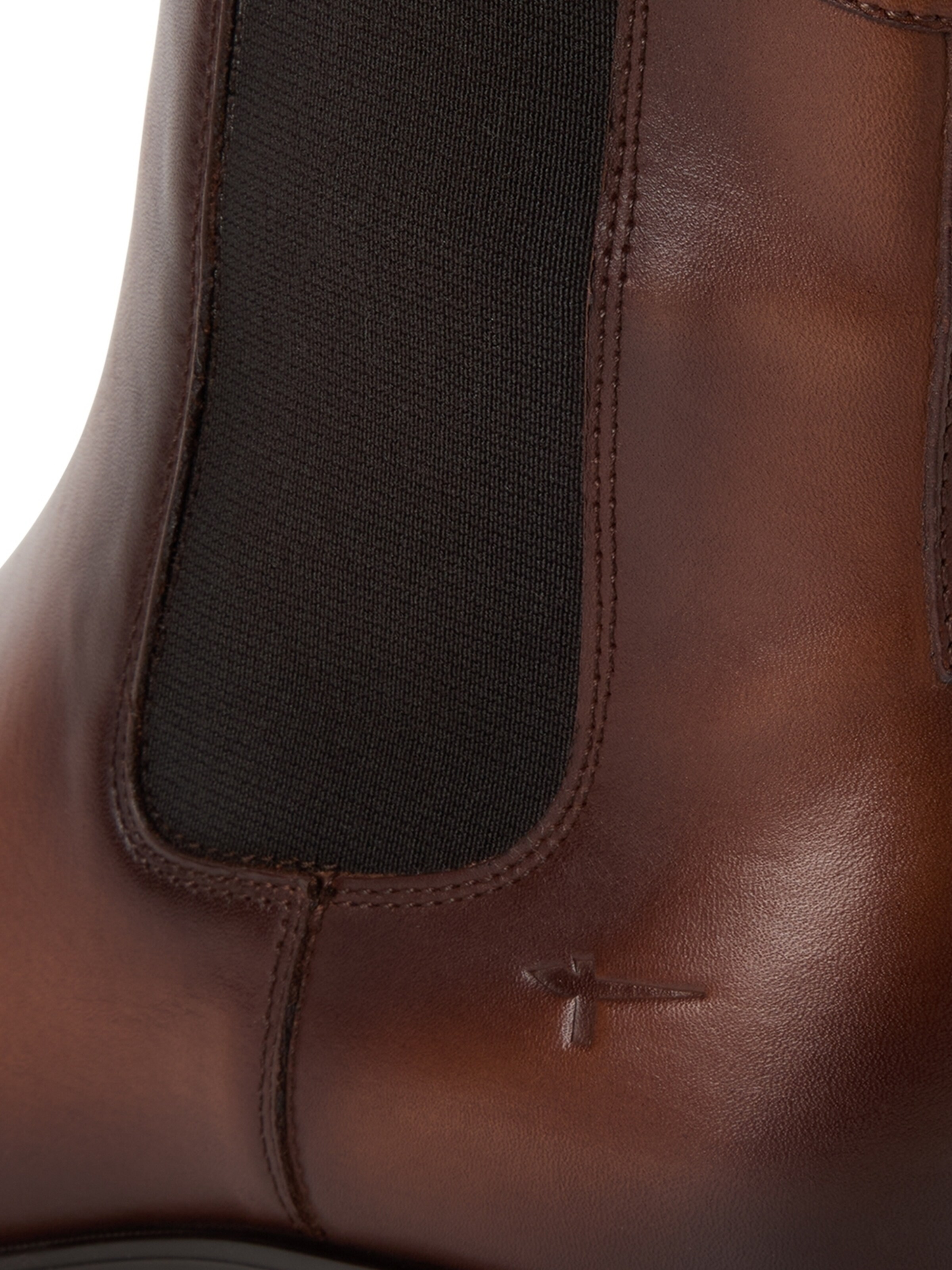 Tamaris Chelsea boots in Bruin
