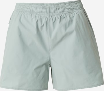 On Regular Sportshorts  'Essential' in Grün: predná strana