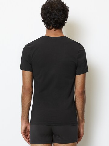 Marc O'Polo V-Shirt ' Essentials ' in Schwarz