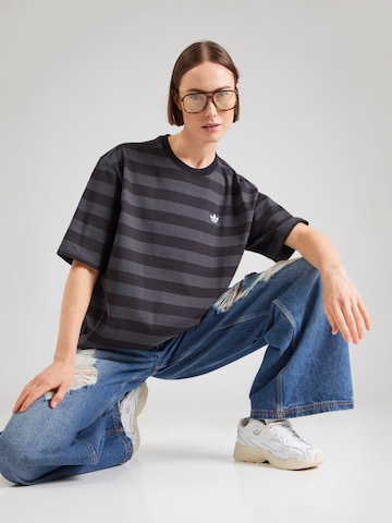ADIDAS ORIGINALS Тениска в черно: отпред