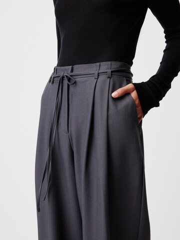 LeGer by Lena Gercke Loosefit Παντελόνι πλισέ 'Aurelie' σε γκρι
