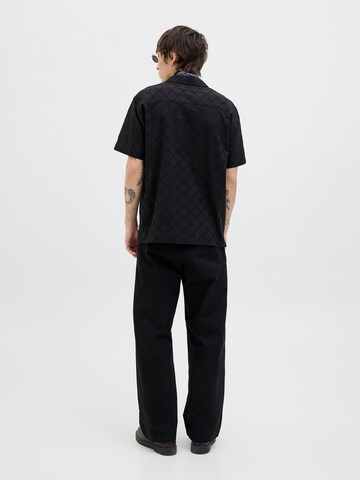 JACK & JONES - Ajuste confortable Camisa 'JORSUMMER LUKE' en negro
