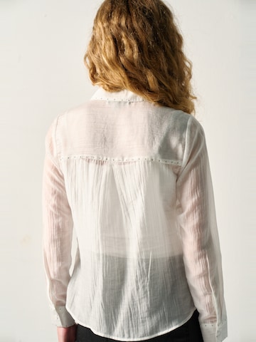 Camicia da donna di KOROSHI in bianco