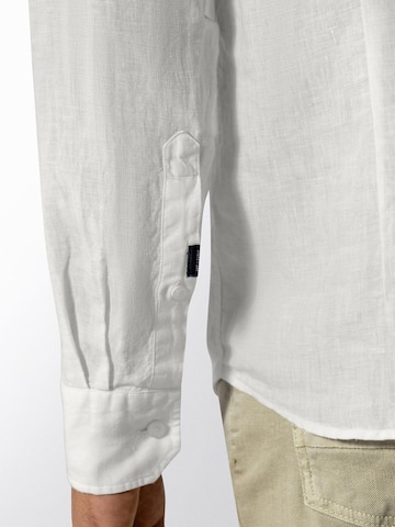 Coupe regular Chemise State of Art en blanc