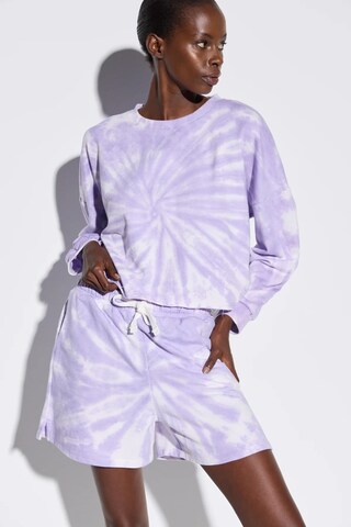 No Matter What Sweatshirt in Lila