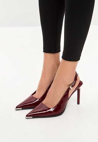 CESARE GASPARI Slingpumps in Rood
