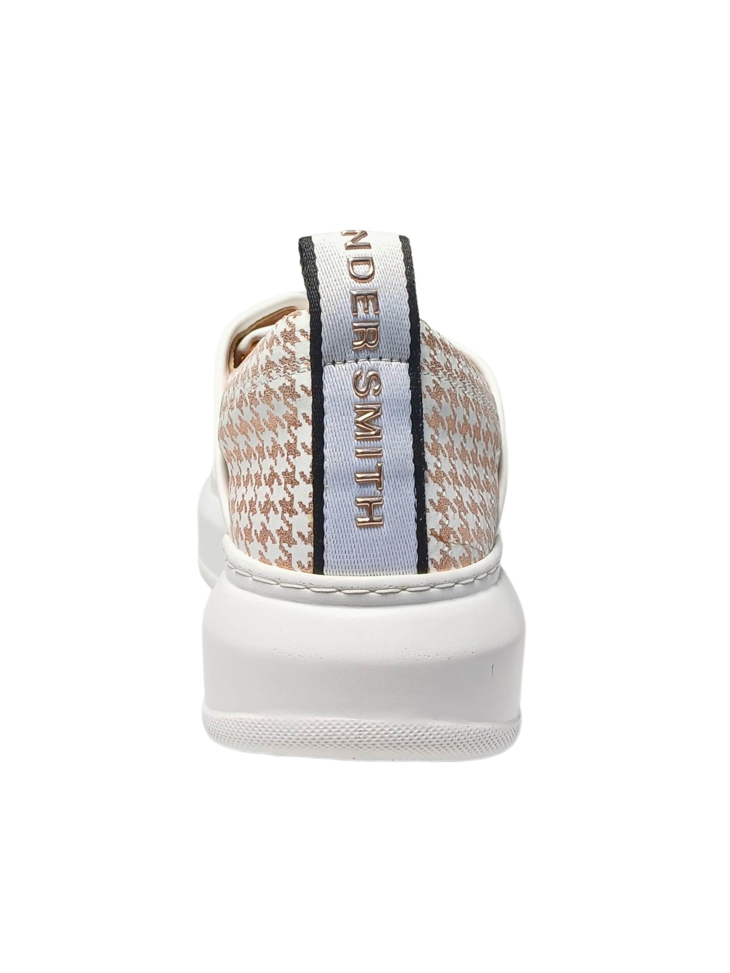 Sneaker bassa di Alexander Smith in bianco