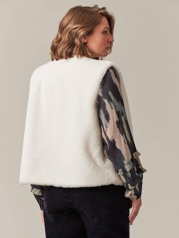 Gilet 'Fuzzy' Deeluxe en blanc