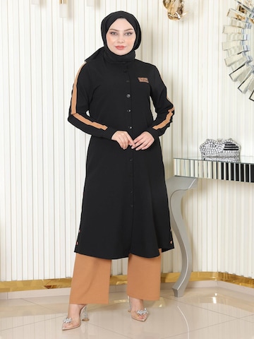 MODAMIHRAM Tunic in Black: front
