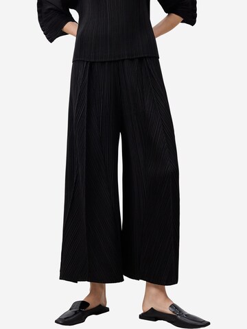 Wide Leg Pantalon Adolfo Dominguez en noir : devant