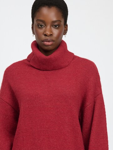 Influencer Pullover in Rot
