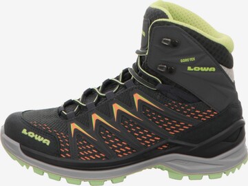 LOWA Boots in Schwarz: predná strana