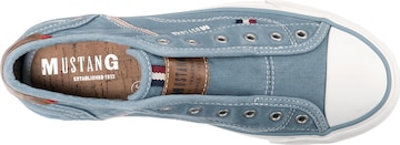 MUSTANG Slip-On in Blau