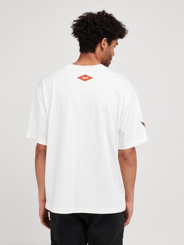 LYCATI exclusive for ABOUT YOU Shirt 'Light Astronaut' in White: back