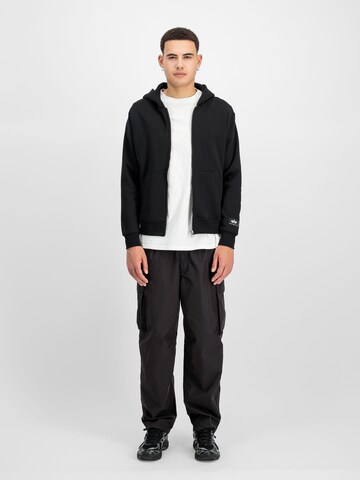 ALPHA INDUSTRIES Sweatshirt 'Label Back Print' in Schwarz