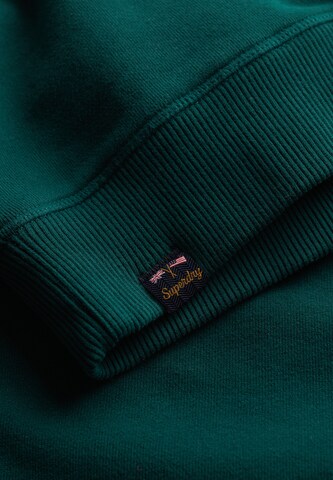 Sweat-shirt 'Athletic Essentials' Superdry en vert