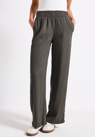 STREET ONE Wide leg Pants in Brown: front