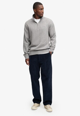 Sweat-shirt 'Essential Serif' Superdry & Co en gris