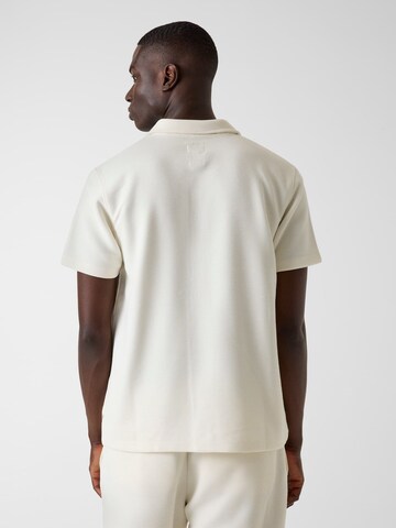 GUESS Comfort Fit Hemd in Beige