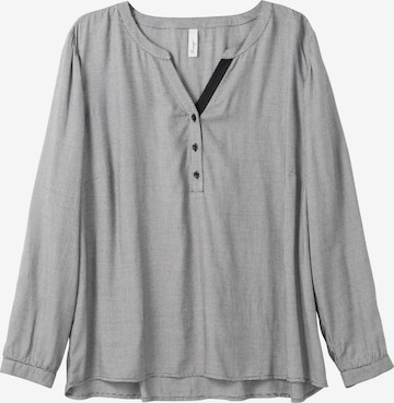 SHEEGO Tunic in Grey: front