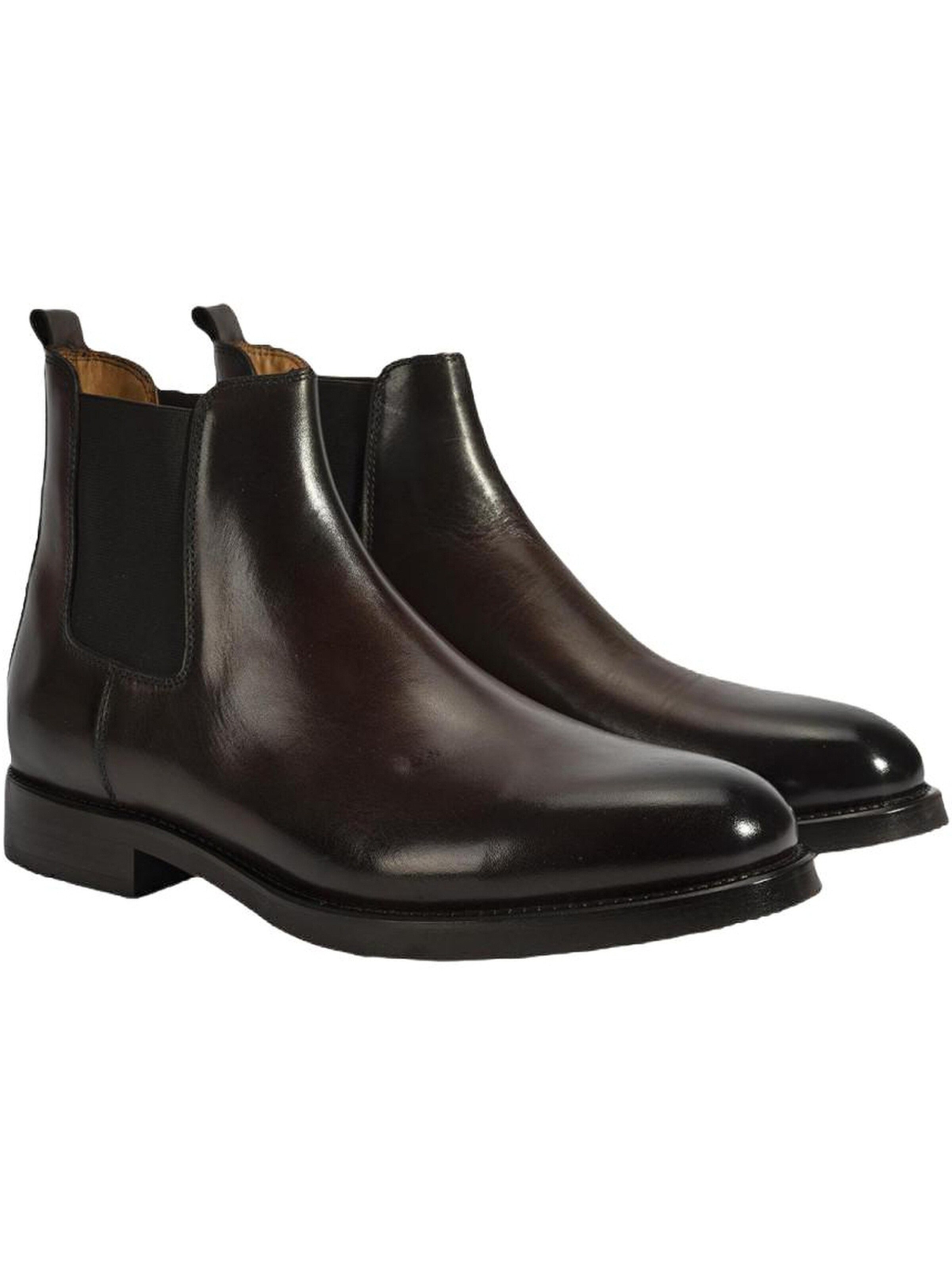 Desa Boots in Brown: front