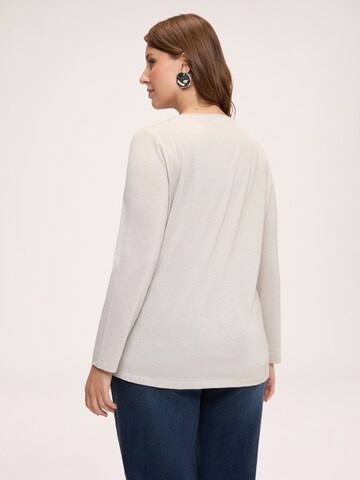 Fiorella Rubino Shirt in Beige