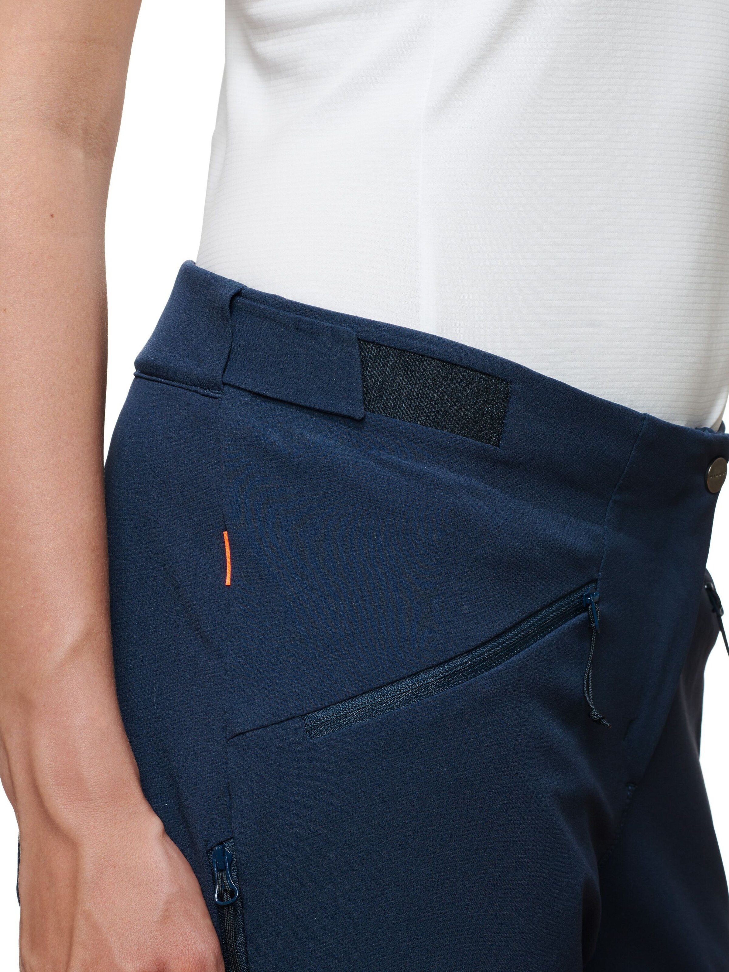 MAMMUT Regular Outdoor Pants in Blue