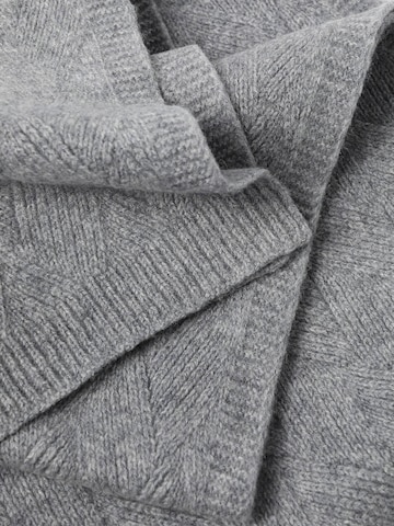 TATUUM Šála 'Magenar' – šedá