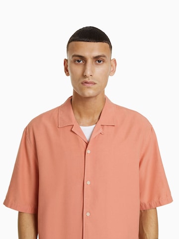 Bershka Comfort fit Button Up Shirt in Orange