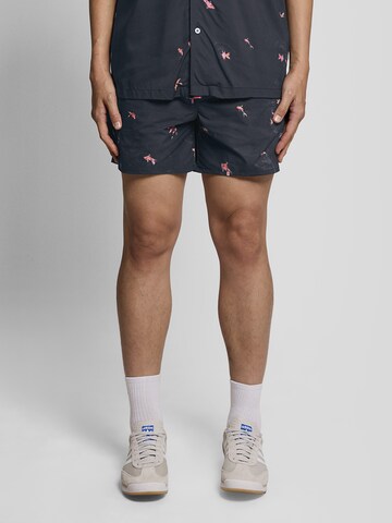 Lyle & Scott Regular Trousers in Blue