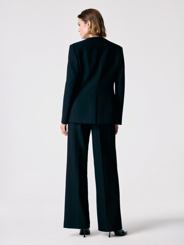 adl Blazer in Black