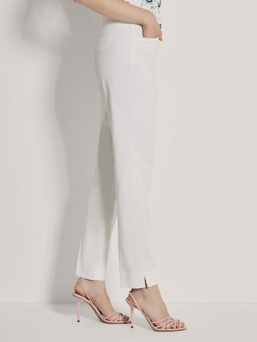 MADELEINE Slim fit Chino trousers in White