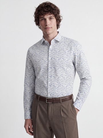 Coupe regular Chemise JACK & JONES en blanc : devant