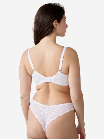 Triangle Soutien-gorge 'Idole' ETAM en blanc