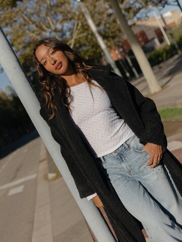 Giacca invernale di MYLAVIE by Sarah Harrison in nero