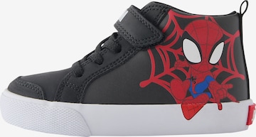 juoda Next Auliniai: priekis