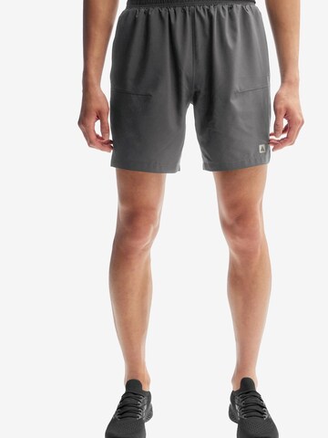 Next - regular Pantalón deportivo en gris: frente
