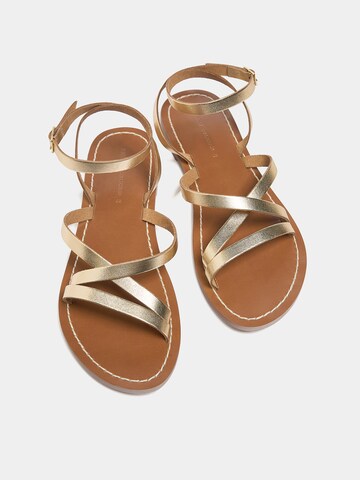 Pull&Bear Sandalen in Gold