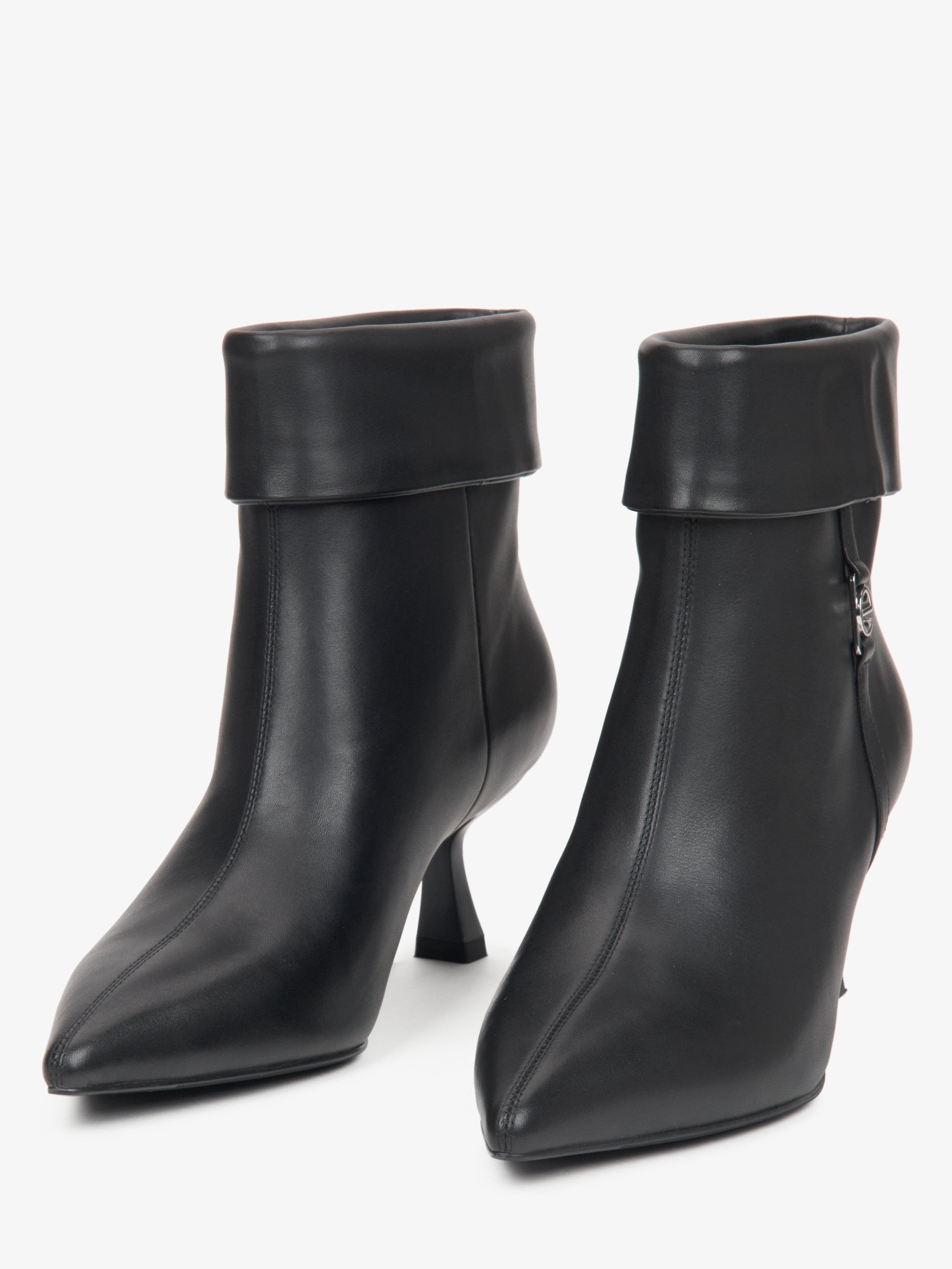 Ankle boots '2501-21' di Estro in nero