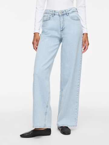Wide leg Jeans 'FREYA' di VILA in blu: frontale