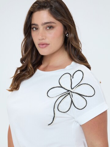 Fiorella Rubino - Camiseta en blanco