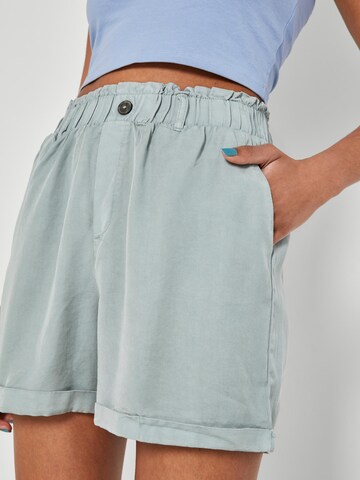 Noisy may Regular Shorts 'Maria' in Grau