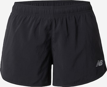 new balance - Regular Calças de desporto 'Essentials' em preto: frente