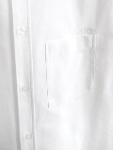 Mr Main Man Regular fit Button Up Shirt in White