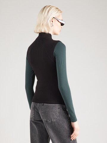 Gilet 'Ila' WEEKDAY en noir