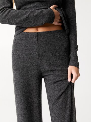 Pull&Bear Wide leg Pants in Grey