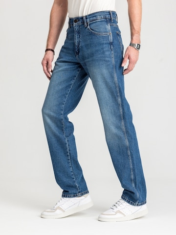 WRANGLER Regular Jeans‌ in Blau