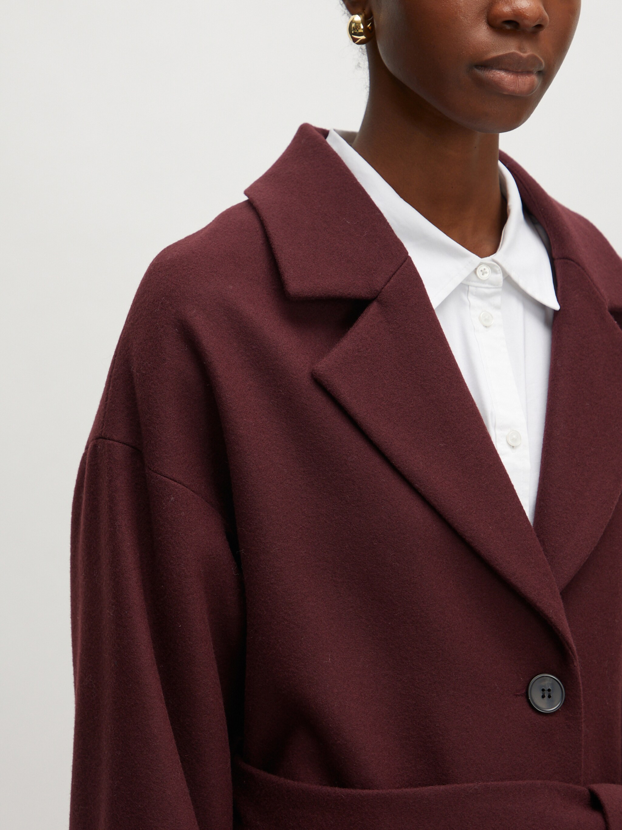 EDITED Produkter Overgangsfrakke 'Santo' burgunder