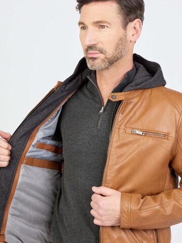 JCC Tussenjas in Bruin